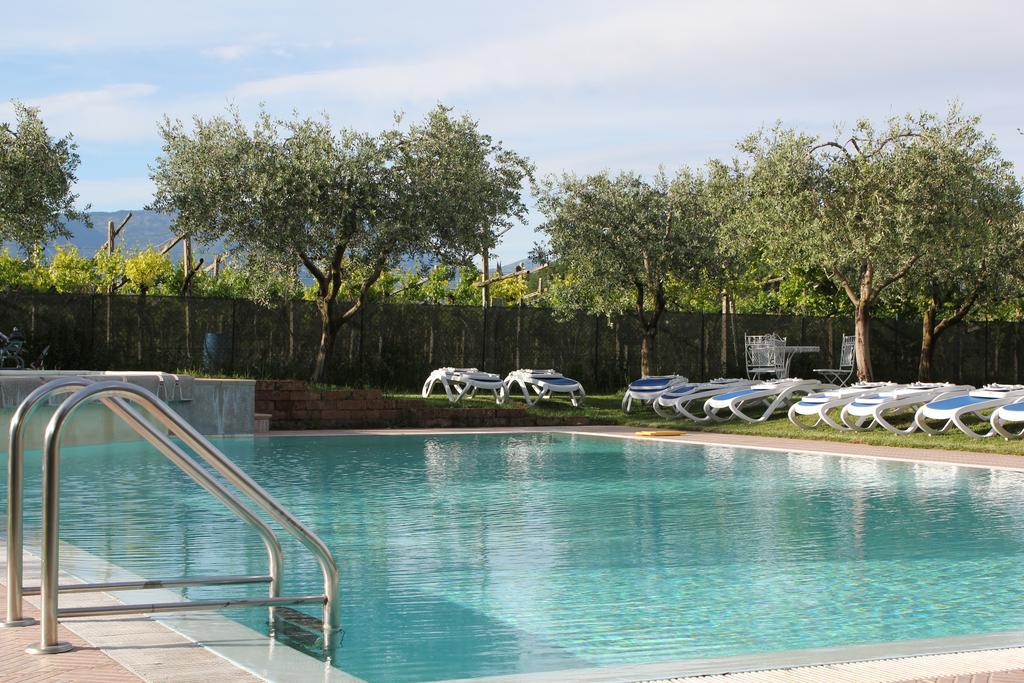 Residence Ulivi Cavaion Veronese Εξωτερικό φωτογραφία
